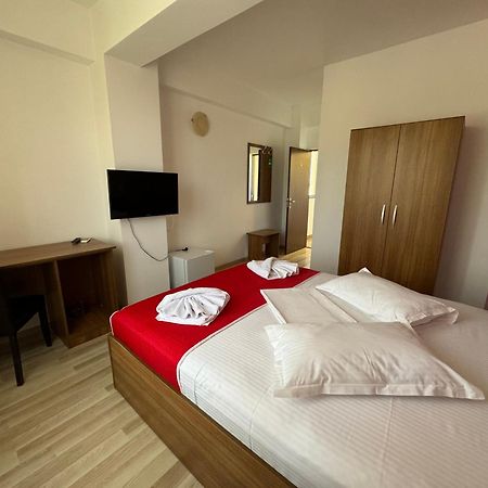 Hotel Mihaela Mamaia Buitenkant foto