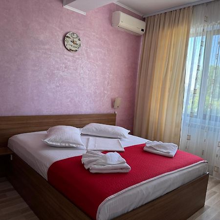 Hotel Mihaela Mamaia Buitenkant foto