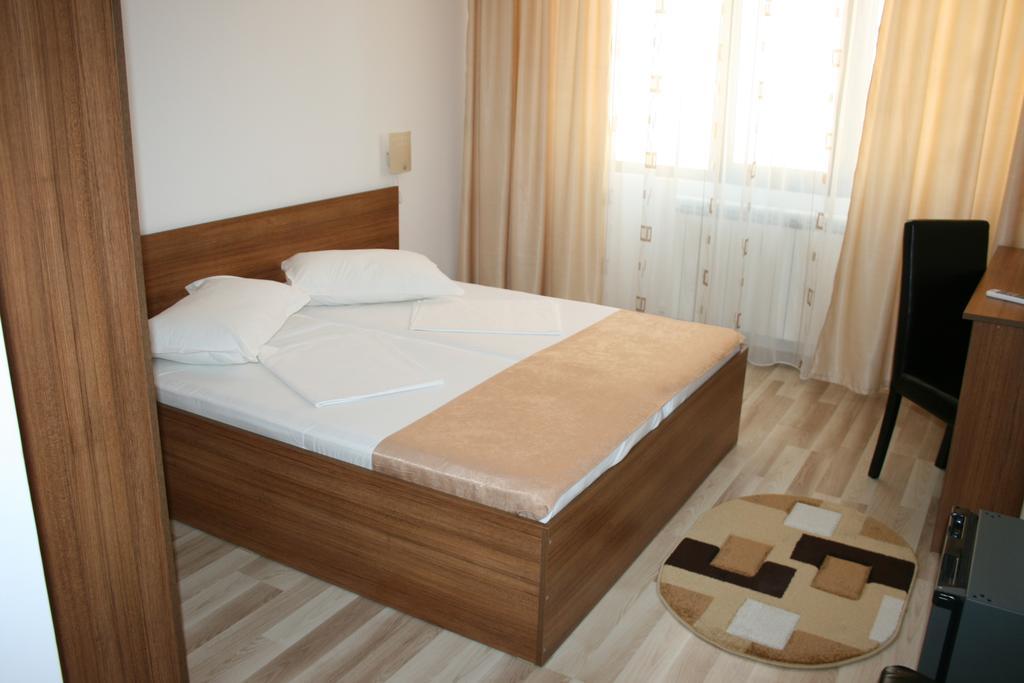 Hotel Mihaela Mamaia Buitenkant foto